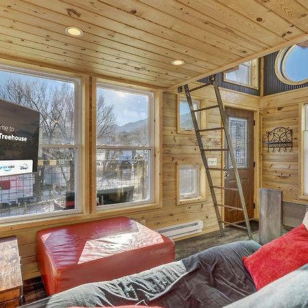 Red Rock Treehouse Unique In Old Colorado City Colorado Springs Bagian luar foto