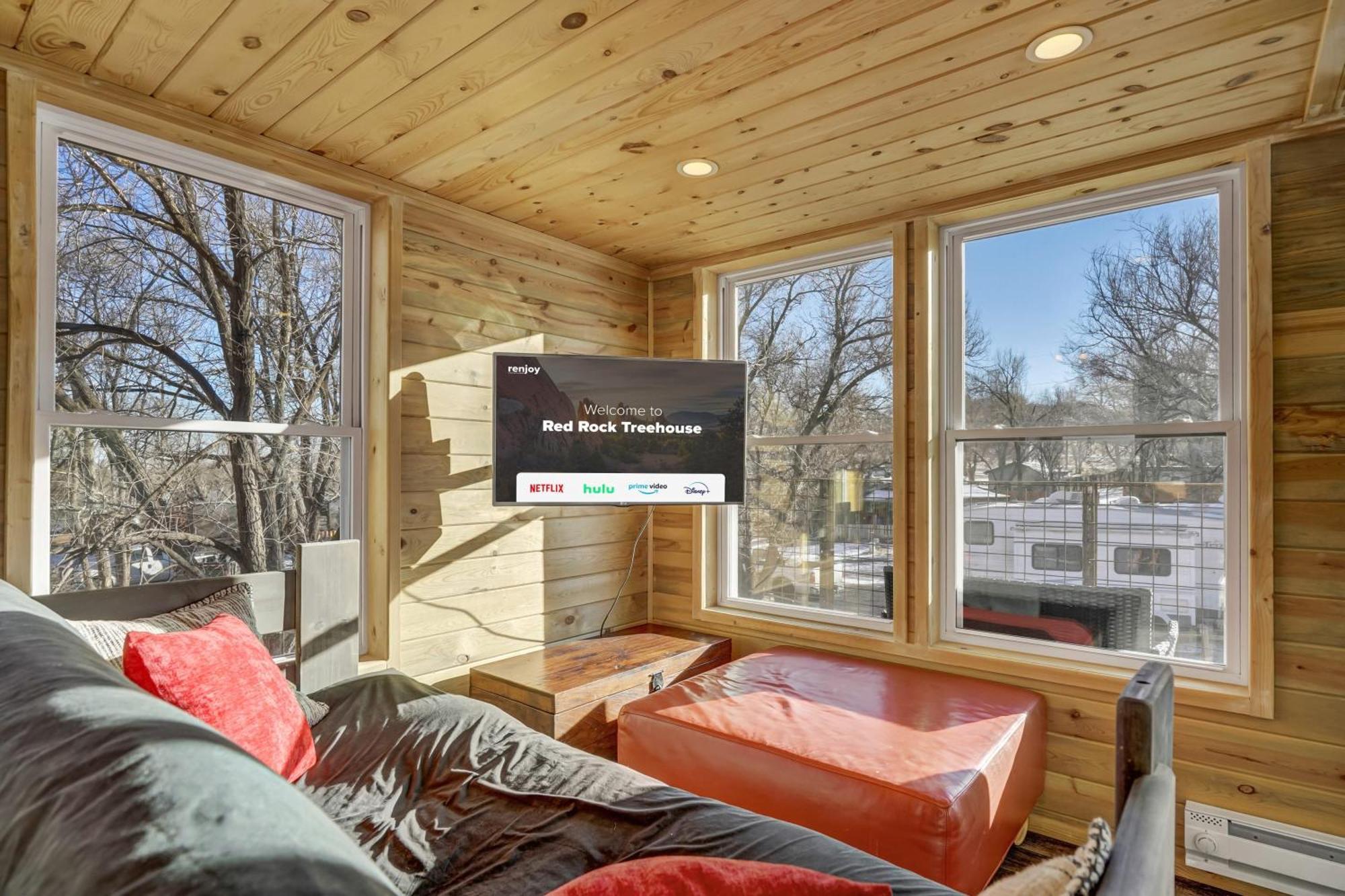 Red Rock Treehouse Unique In Old Colorado City Colorado Springs Bagian luar foto